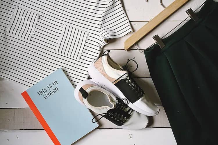 Cover image for Cosmetic Industry: The Second guide, The Difference This Time Is Between Fashion And Style. Marketers have to Know